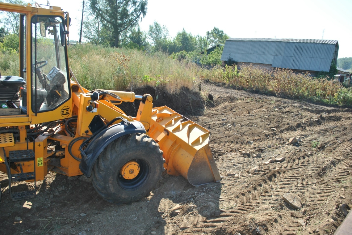 Radlader von Baustelle gestohlen 